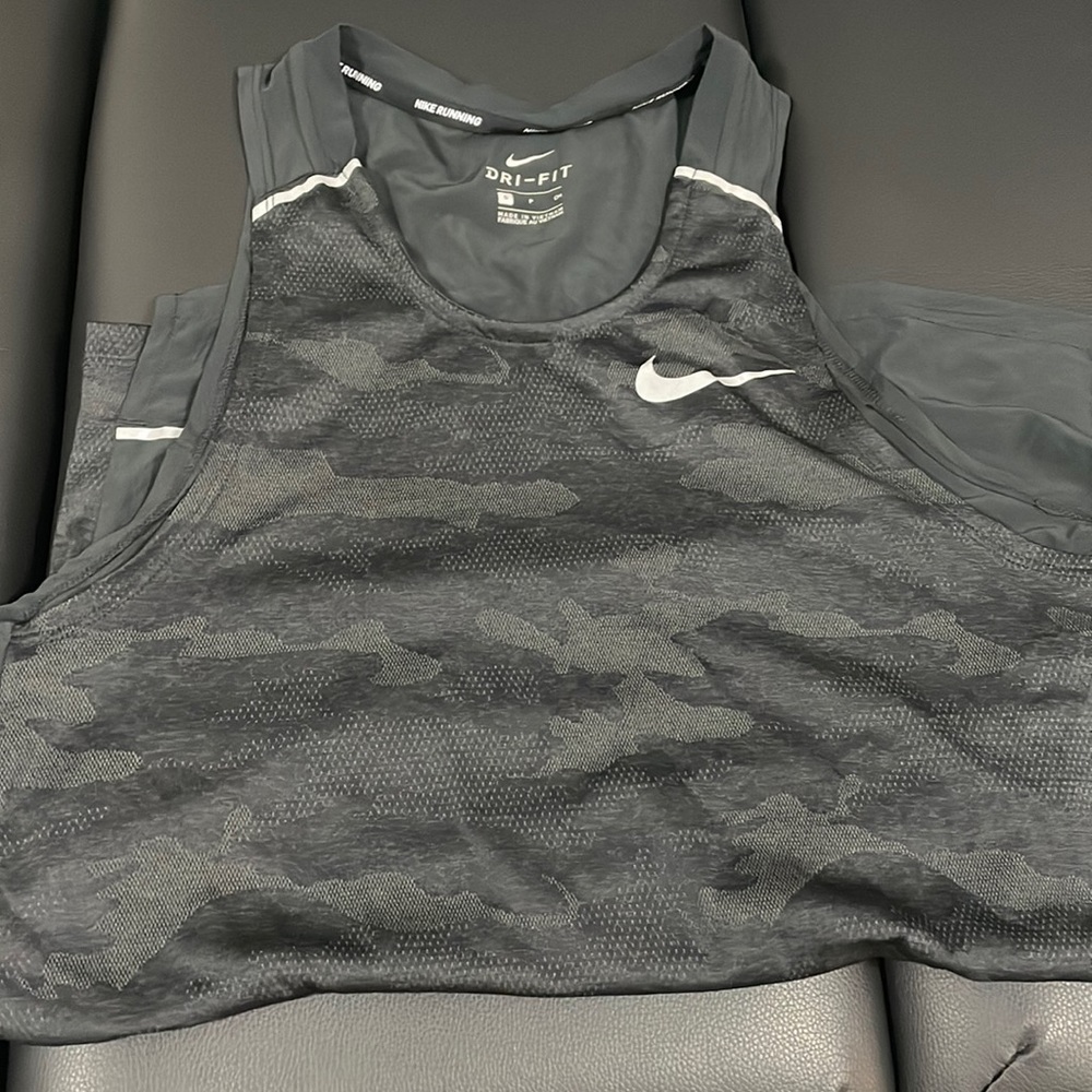 Men’s Small Nike Running Singlet NWT